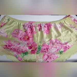 Victoria's Secret Floral Satin Sleep Shorts Size XXL - NWT